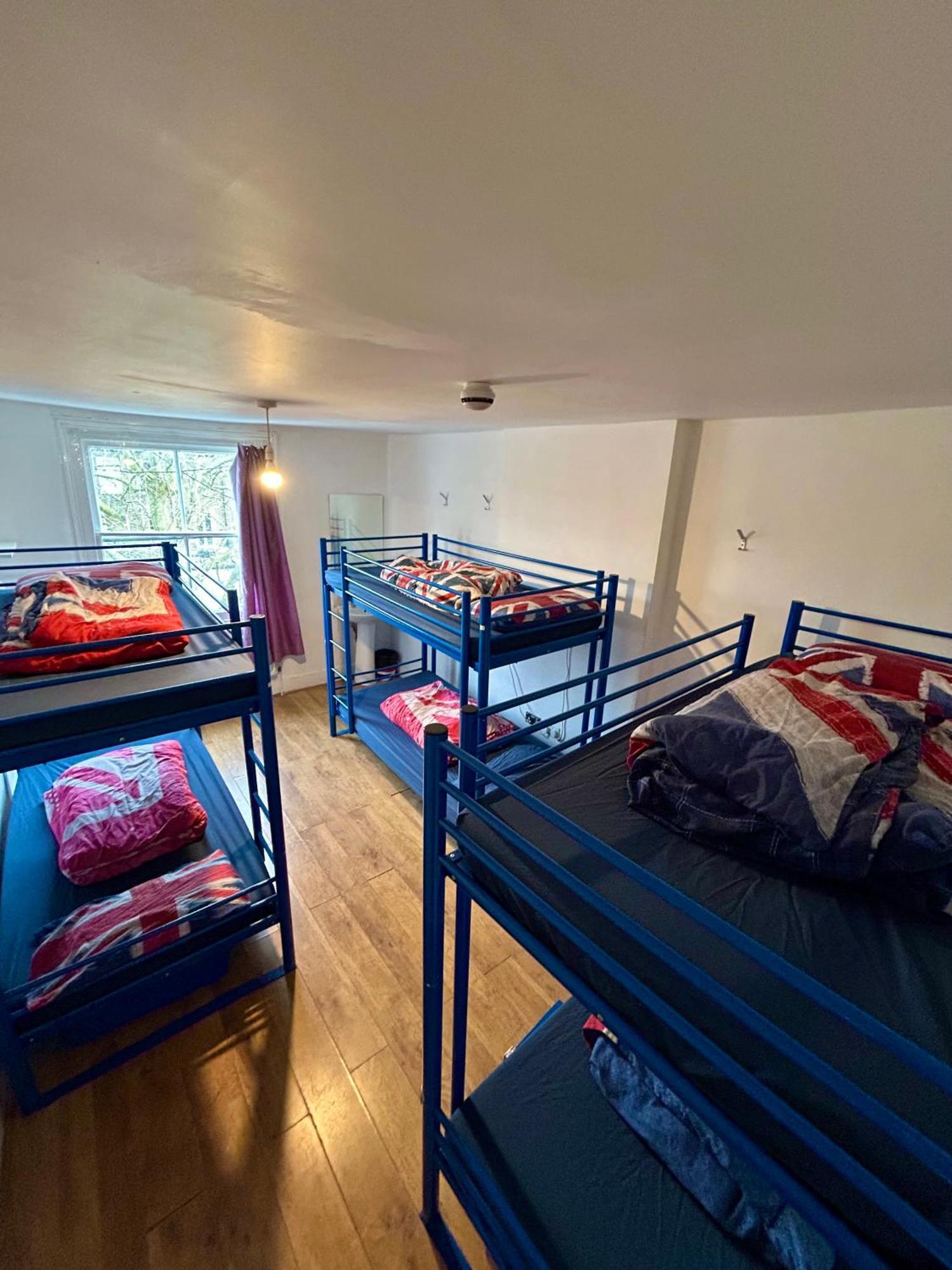 Bed 6-Bed Mixed Dormitory Room
